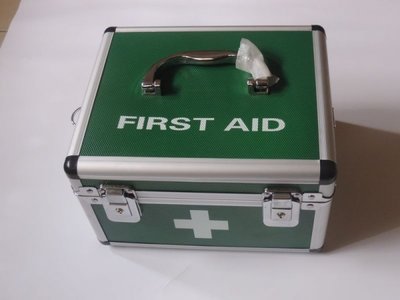 First-Aid-Box-6825318_1.jpg