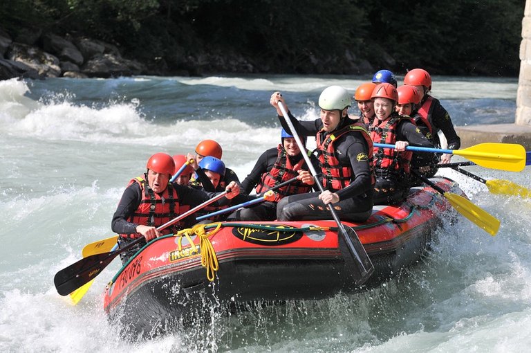 rafting1.jpg