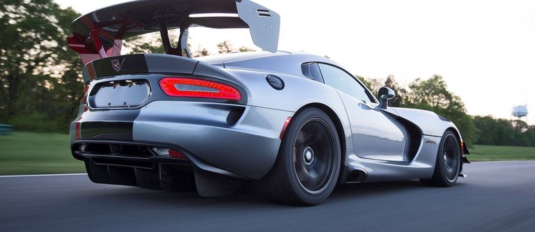 2016-Dodge-Viper-ACR-33-1200x520.jpg