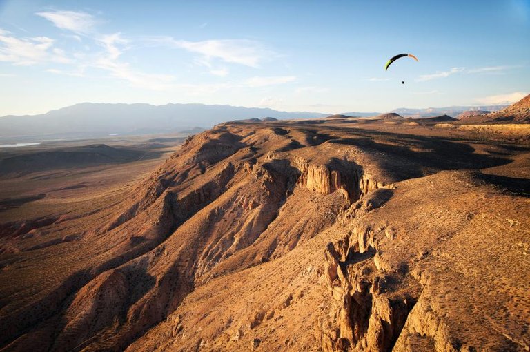 paraglider-hurricane-ridge-utah.adapt.945.1.jpg