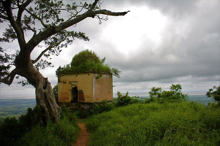 Sitakundo Mondir, Chittagong, Banggladesh_.jpg