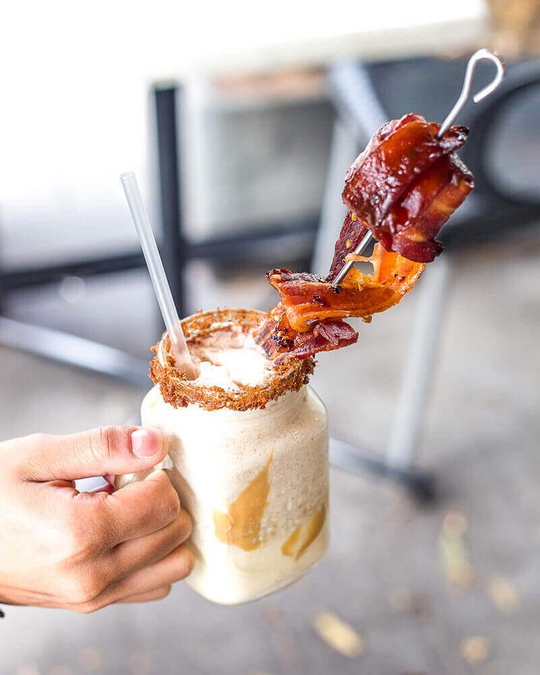 Bacon-Milkshake-2.jpg