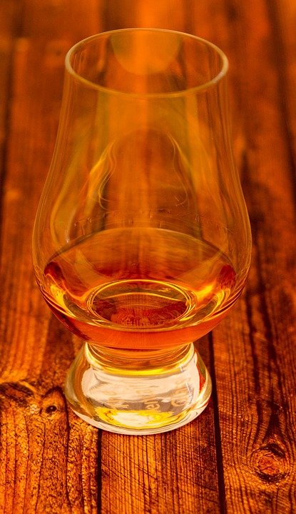 whiskey-glass-2312170_960_720.jpg