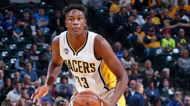 myles-turner-thumb-injury-pacers.jpg