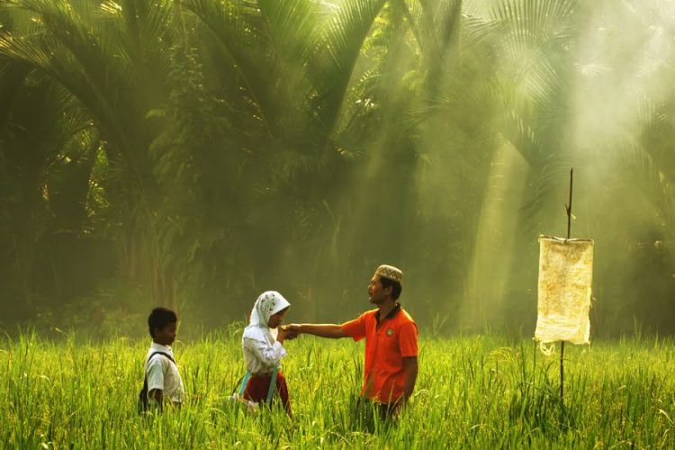 jangan-malu-dan-minder-dengan-kondisi-keluarga-infoana.jpg