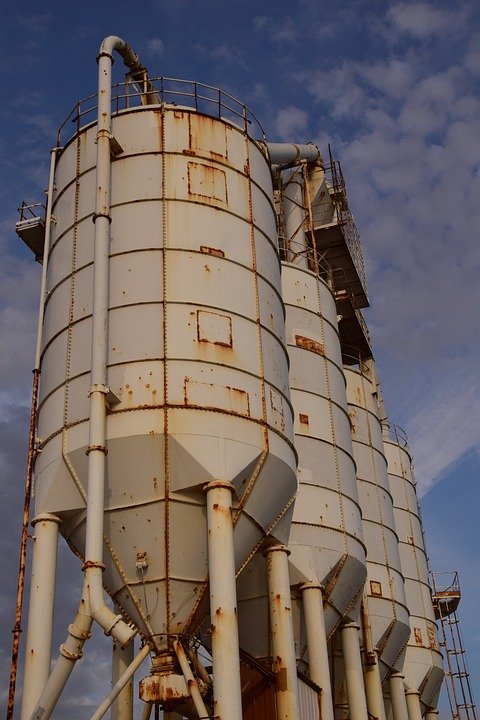 silos.jpg