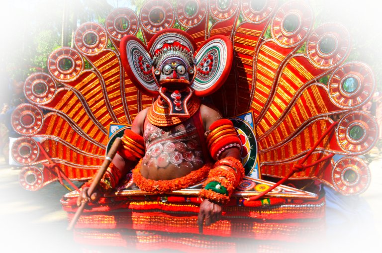 Theyyam 3-1-5.jpg