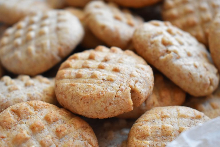 Cinnamon ginger butter cookies.jpg