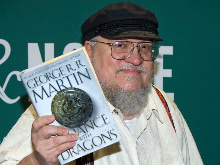 george-rr-martin-2011.jpg