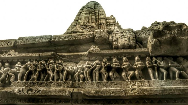 Khajuraho-Temple-1.jpg