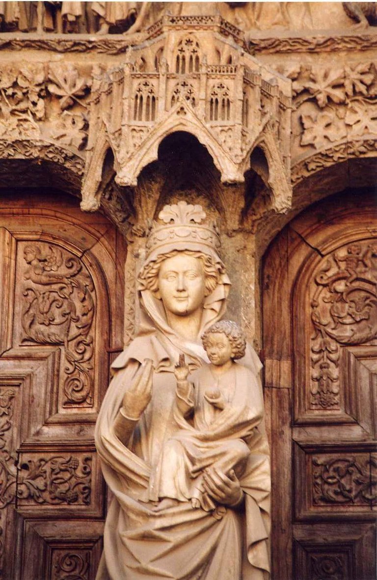 Virgen Blanca.jpg