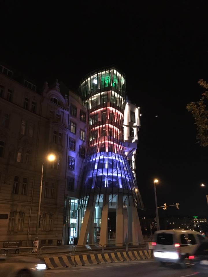 Dancing House.jpg