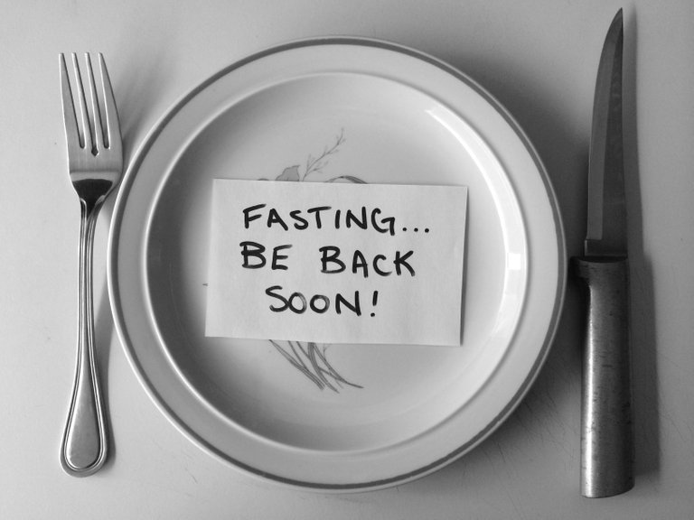 Fasting-black-and-white.jpg