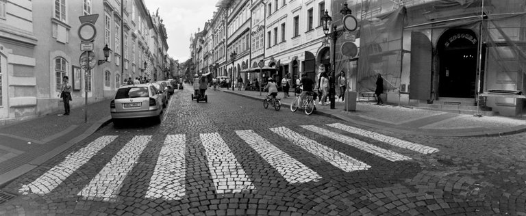 Prague_ilfordFP4_by_Victor_Bezrukov-14.jpg