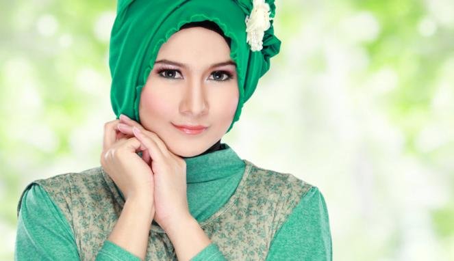 258368_ilustrasi-wanita-hijab_663_382.jpg