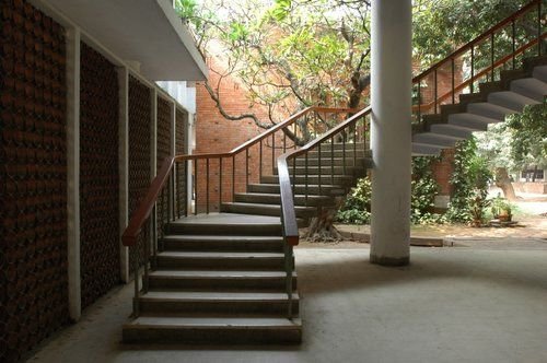 muzharul_islam_fine_arts_institute_the_stair.jpg