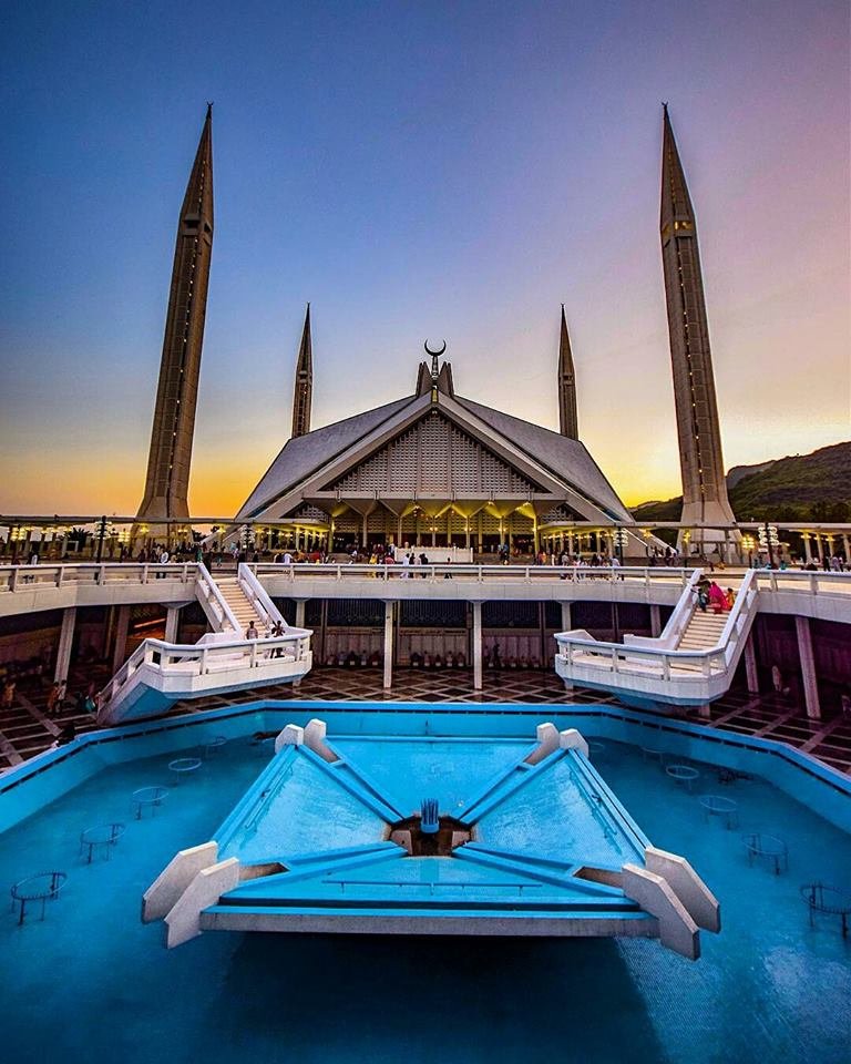 137Faisal Mosque..jpg