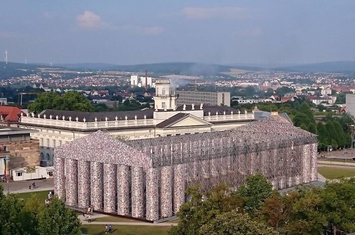 parthenon-books-marta-minujin-germany-2-595f2ded119d6__700.jpg