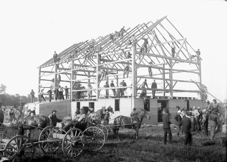 Barn_raising_-_Leckie's_barn_completed_in_frame.jpg