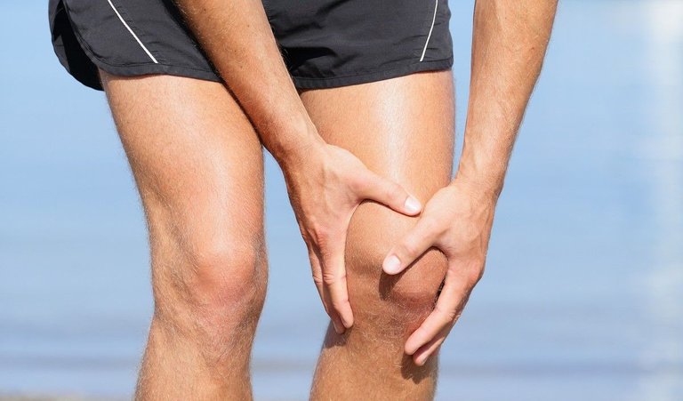 knee pain crop_0.jpg