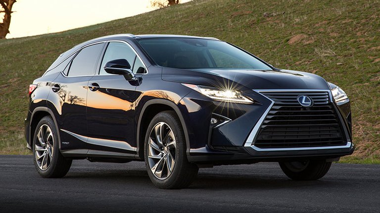 NYIAS_2016_Lexus_RX_450h_005.jpg