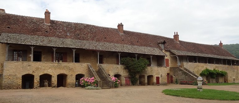 maison bourguignonne.jpg