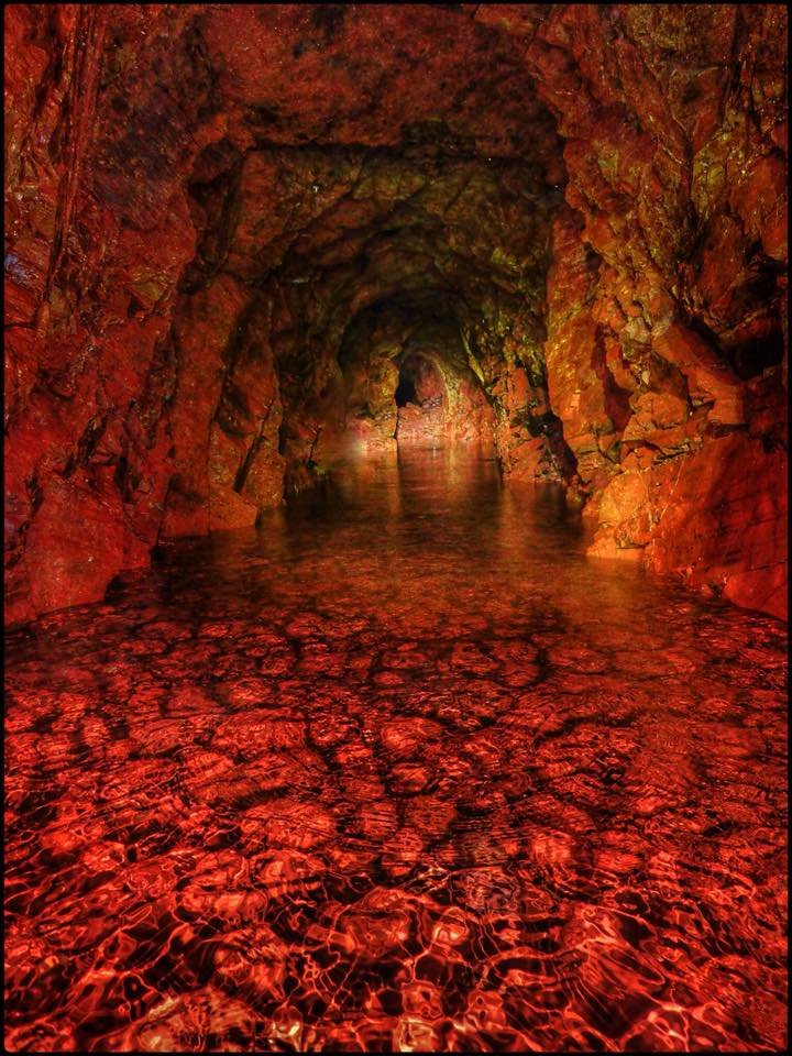 Hematite Mine in Lancaster England.jpg