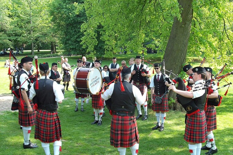 Bagpipes-Event-Highlands-And-Islands-Scottish-90444.jpg