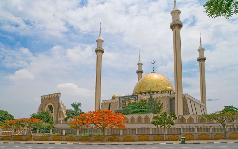 Abuja-National-Mosque-Abuja-1-e1438703282294.jpg