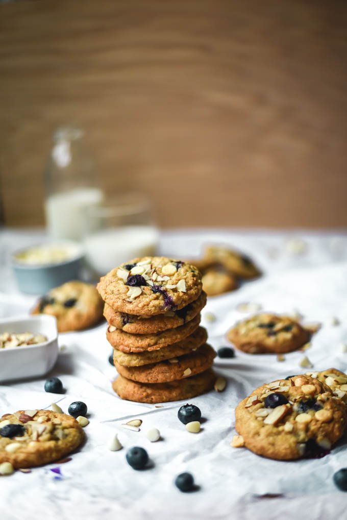 Blueberry White Chocolate Almond Oatmeal Cookies (7).jpg