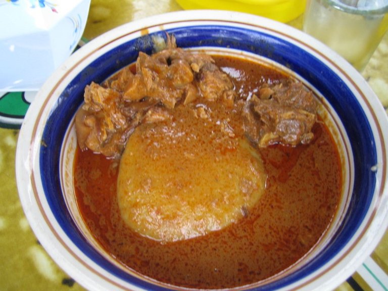 fufu-med-groundnut-soup.jpg