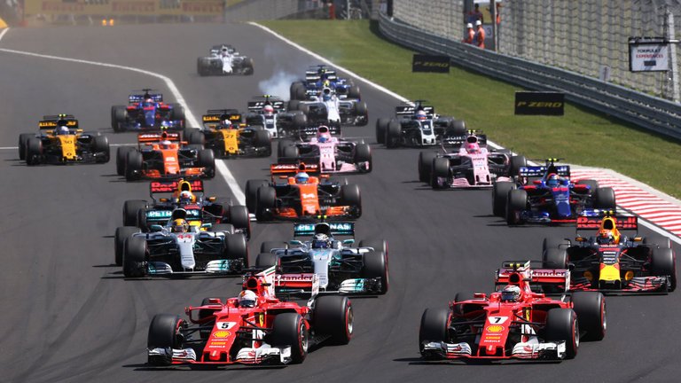 skysports-hungarian-gp-start-ferrari-all-teams_4070199.jpg