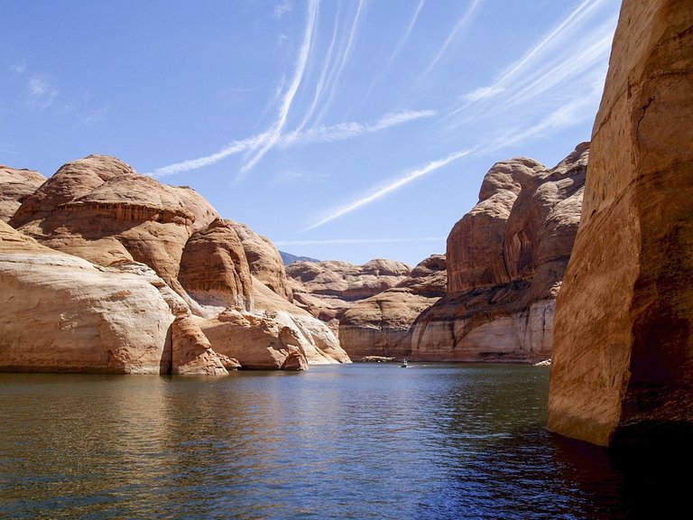 lake-powell-143206_960_720.jpg