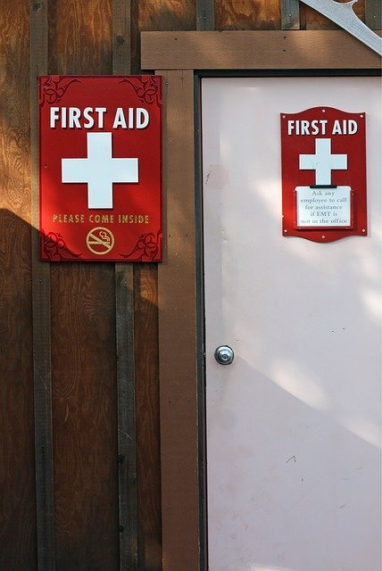 first-aid-487991_640.jpg