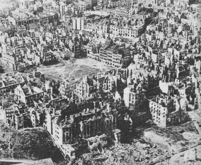 Destroyed_Warsaw,_capital_of_Poland,_January_1945.jpg