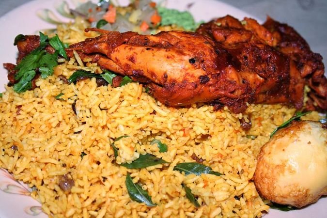 800px-Chicken_Biryani.jpg