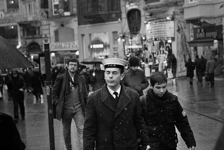 4 Snow on İstiklal Street. Istanbul. 2013.jpg