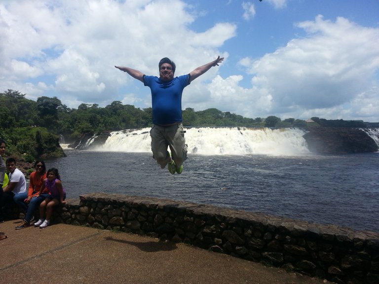 LA GRAN SABANA ALFONSO. salto.jpg