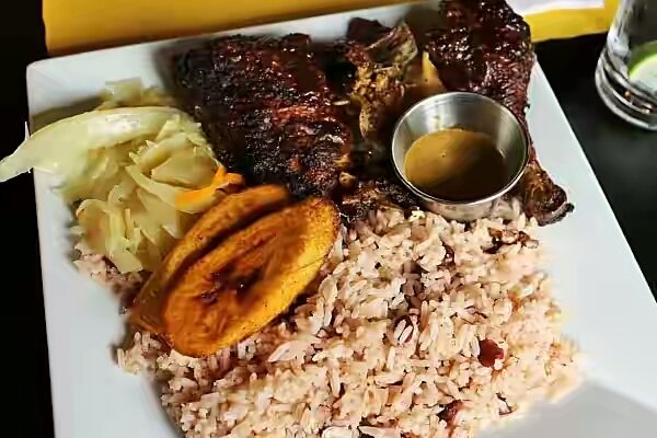 Half Way Tree Authentic Jamaican Cuisine 5-24-13 %286%29 Jerk Chicken %28Large%29(1).JPG