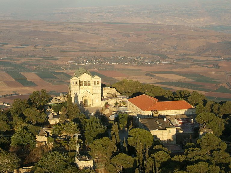 800px-Mount_of_transfiguration_is.JPG