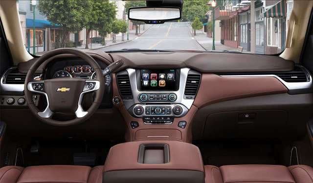 2018-Chevrolet-Tahoe-interior.jpg