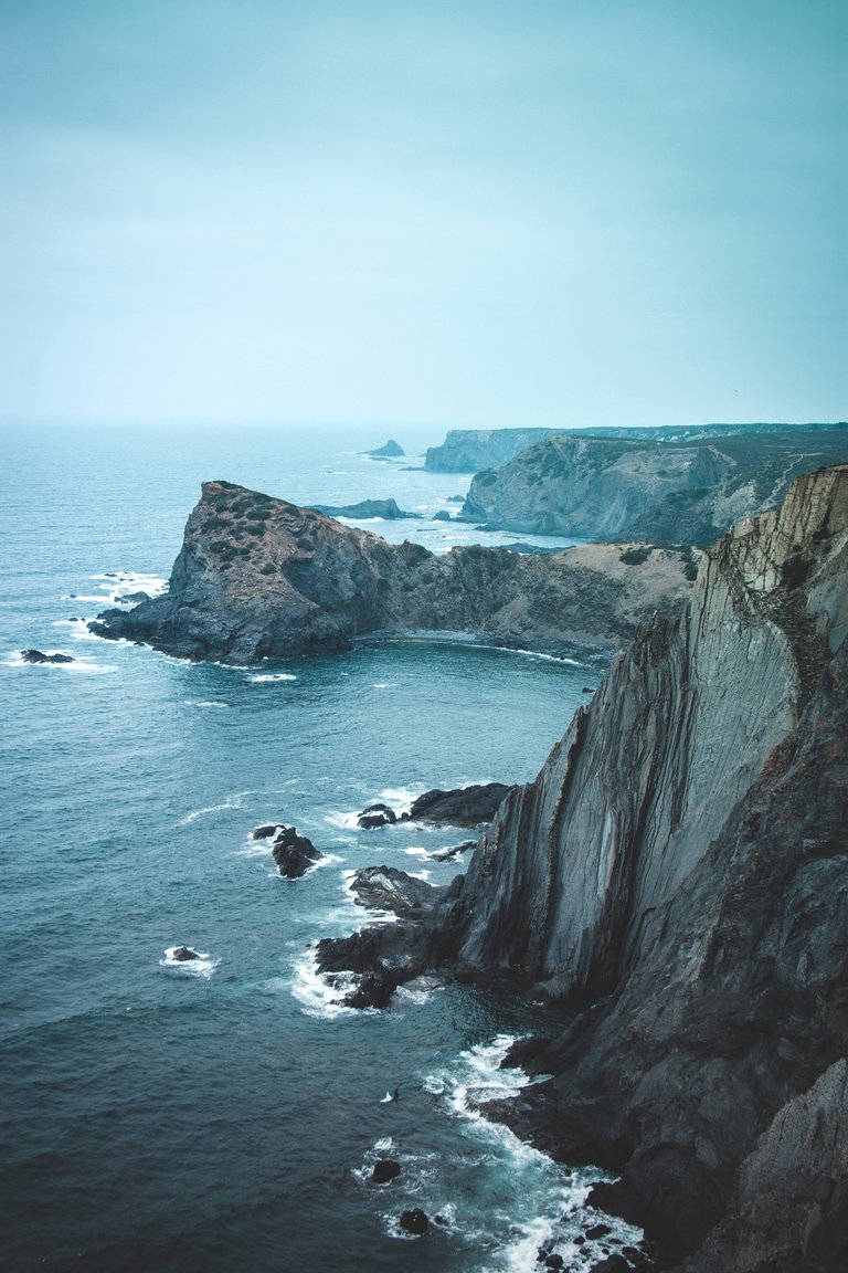 Praia da Arrifana, Portugal.jpg