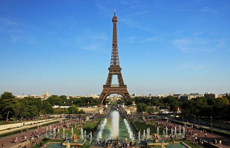 Eiffel_tower_from_trocadero-1024x658.jpg