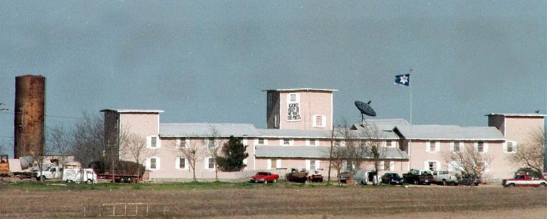 waco compound.jpg