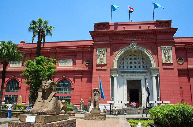 egypt-cairo-egyptian-museum-facade.jpg