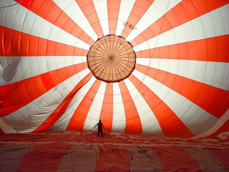 28 - Inside balloon 2.JPG