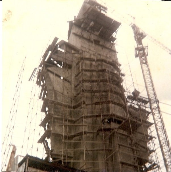 construccion-del-monumento-a-la-virgen-de-la-paz.jpg