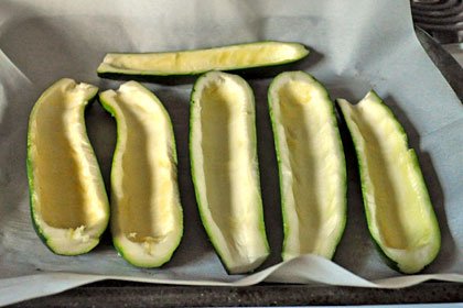 r_pork_sausage_stuffed_zucchini1.jpg