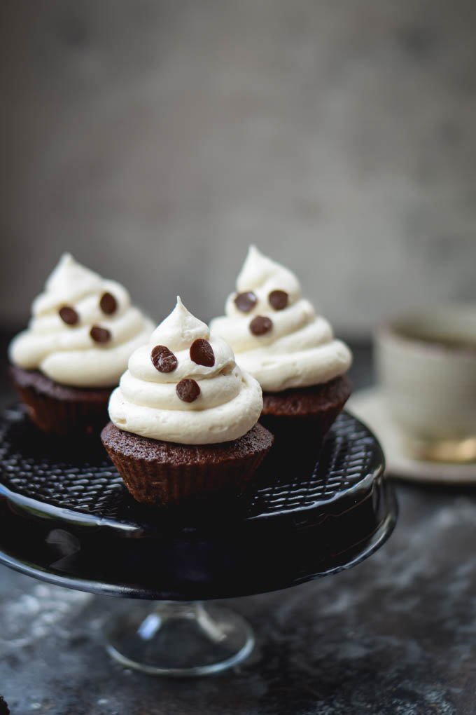 Ghostly Mocha Mint Chocolate Chip Cupcakes (10).jpg