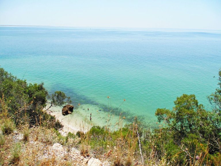 arrabida-praia-portinho-da-arrabida.jpg